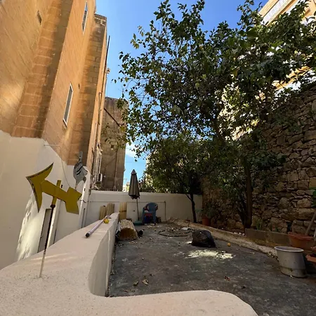 Pieta Apartment *